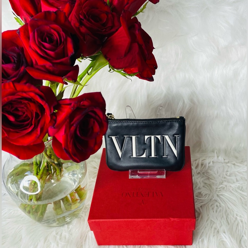 Valentino Garavani VLTN Black Leather Card Case Authentic With Tag - Picture 9 of 17